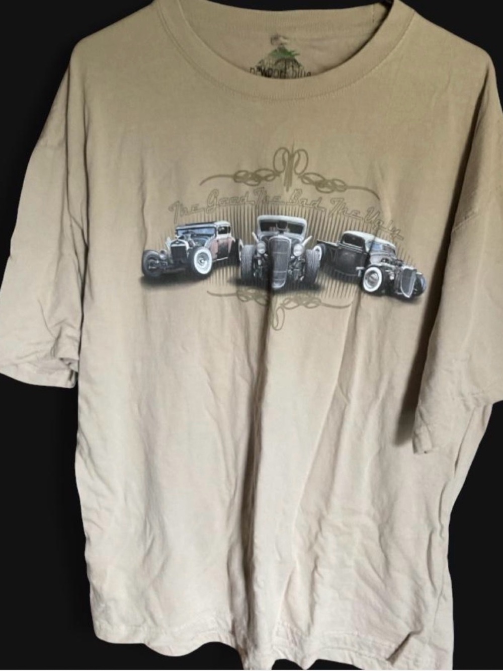 Men's Beige Short-Sleeve Graphic Tee with Vintage Car Artwork